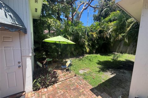 Casa en venta en Miami, Florida, 2 dormitorios, 79.71 m2 № 1787094 - foto 15