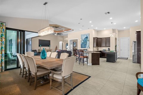 Villa ou maison à vendre à Cape Coral, Floride: 4 chambres, 267.84 m2 № 2434461 - photo 18
