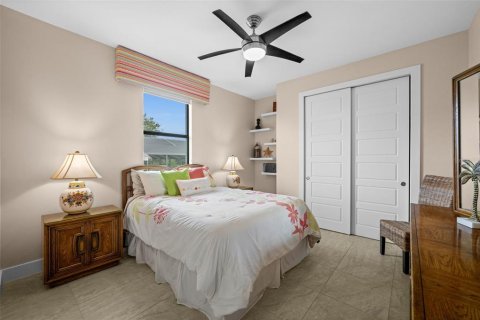Villa ou maison à vendre à Cape Coral, Floride: 4 chambres, 267.84 m2 № 2434461 - photo 26