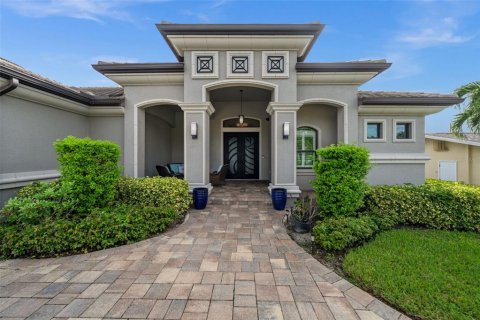 Villa ou maison à vendre à Cape Coral, Floride: 4 chambres, 267.84 m2 № 2434461 - photo 5