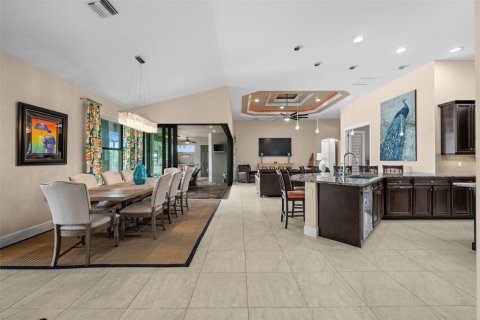 Villa ou maison à vendre à Cape Coral, Floride: 4 chambres, 267.84 m2 № 2434461 - photo 10