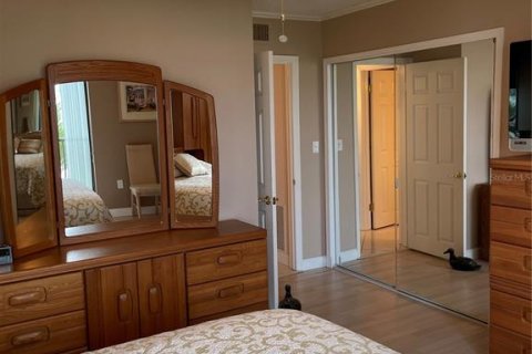 Condo in Clearwater, Florida, 2 bedrooms  № 392423 - photo 21
