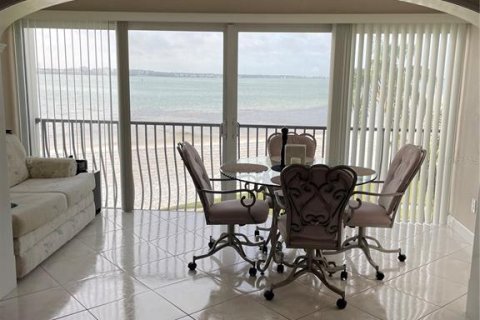 Condo in Clearwater, Florida, 2 bedrooms  № 392423 - photo 3