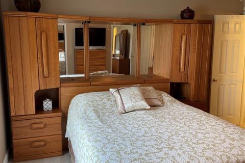 Condo in Clearwater, Florida, 2 bedrooms  № 392423 - photo 20