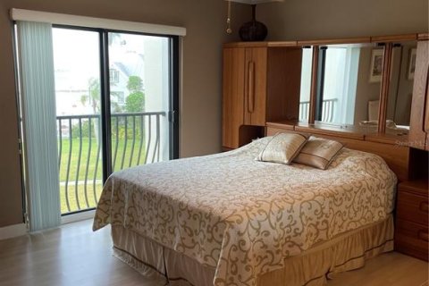 Condo in Clearwater, Florida, 2 bedrooms  № 392423 - photo 16