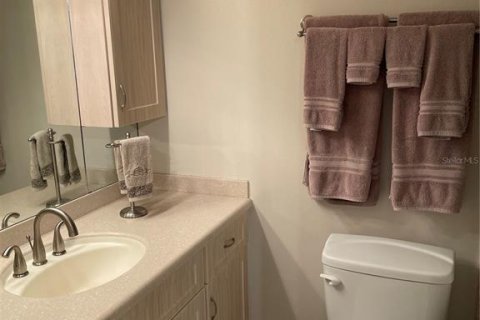 Condo in Clearwater, Florida, 2 bedrooms  № 392423 - photo 26