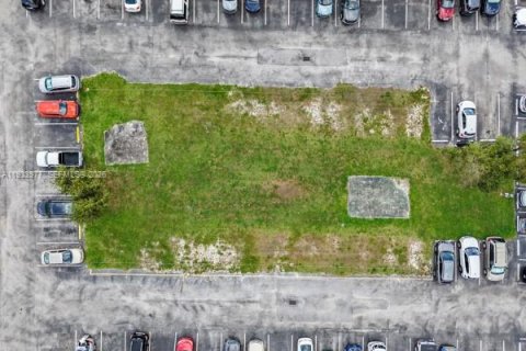 Condominio en venta en Hialeah Gardens, Florida, 2 dormitorios, 85.47 m2 № 1996215 - foto 26