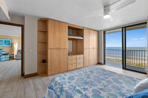 Condo in Cocoa Beach, Florida, 3 bedrooms  № 1734248 - photo 13