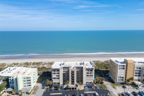 Condo in Cocoa Beach, Florida, 3 bedrooms  № 1734248 - photo 3