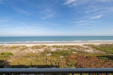 Condo in Cocoa Beach, Florida, 3 bedrooms  № 1734248 - photo 1