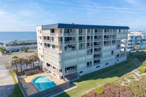 Condo in Cocoa Beach, Florida, 3 bedrooms  № 1734248 - photo 2