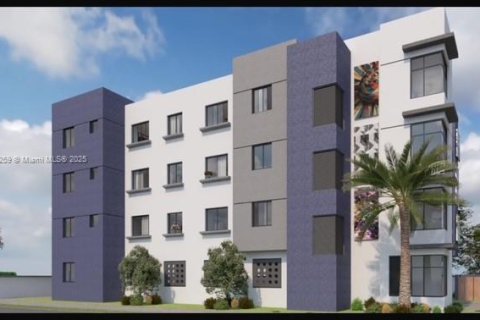 Propiedad comercial en venta en Hialeah, Florida № 1927031 - foto 3