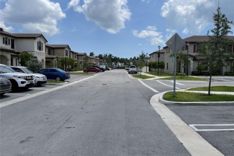 Adosado en venta en Homestead, Florida, 3 dormitorios, 138.24 m2 № 2043785 - foto 6