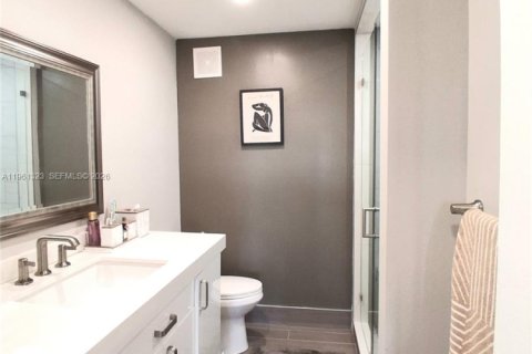 Condo in Sunrise, Florida, 2 bedrooms  № 2080810 - photo 20