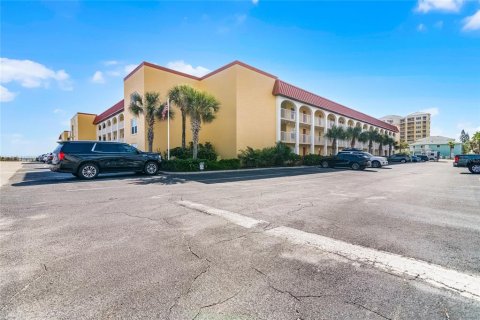 Condo in New Smyrna Beach, Florida, 2 bedrooms  № 1548112 - photo 24