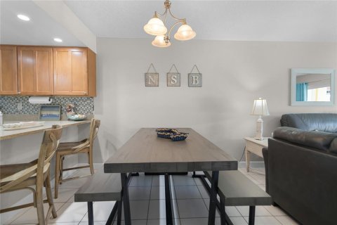 Condo in New Smyrna Beach, Florida, 2 bedrooms  № 1548112 - photo 16