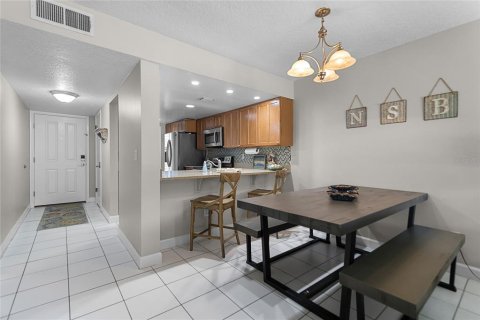 Condo in New Smyrna Beach, Florida, 2 bedrooms  № 1548112 - photo 9