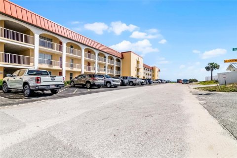 Condo in New Smyrna Beach, Florida, 2 bedrooms  № 1548112 - photo 22