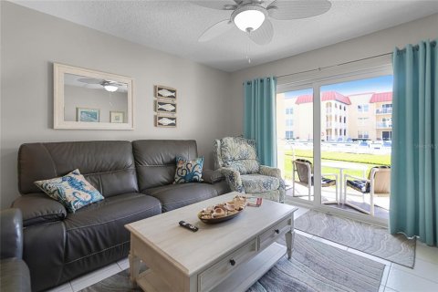 Condo in New Smyrna Beach, Florida, 2 bedrooms  № 1548112 - photo 14