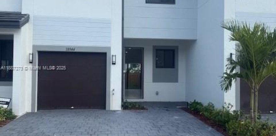 Таунхаус в Хомстед, Флорида 3 спальни № 1941200