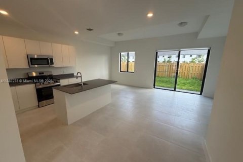 Купить таунхаус в Хомстед, Флорида 3 спальни, № 1941200 - фото 8