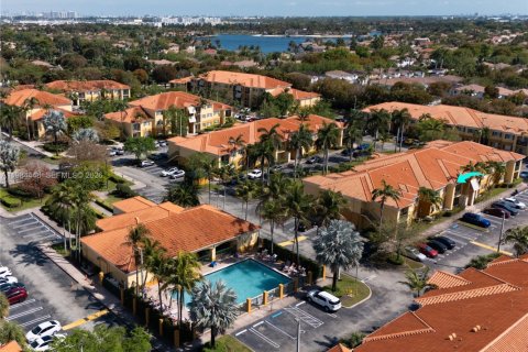 Copropriété à louer à Doral, Floride: 2 chambres, 84.54 m2 № 2051441 - photo 8