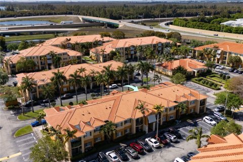 Condo à Doral, Floride, 2 chambres  № 2051441