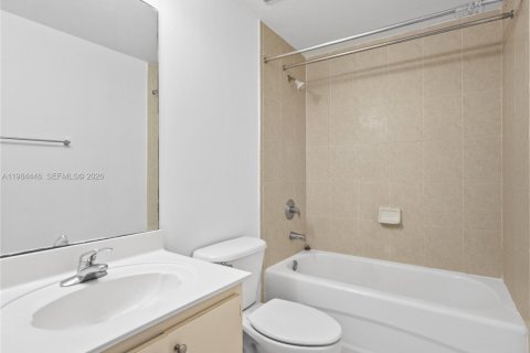 Copropriété à louer à Doral, Floride: 2 chambres, 84.54 m2 № 2051441 - photo 10