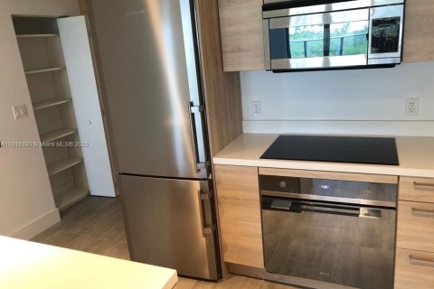 Condominio en venta en North Miami Beach, Florida, 2 dormitorios, 103.59 m2 № 1776269 - foto 8