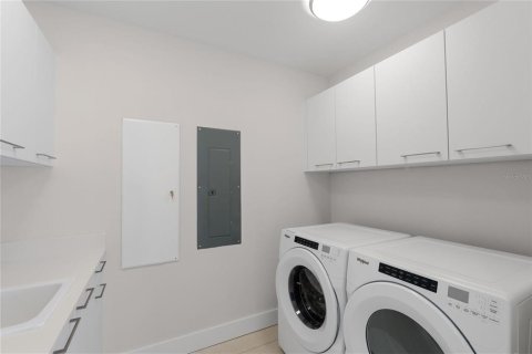 Condominio en venta en Saint Petersburg, Florida, 2 dormitorios, 218.04 m2 № 2091562 - foto 12