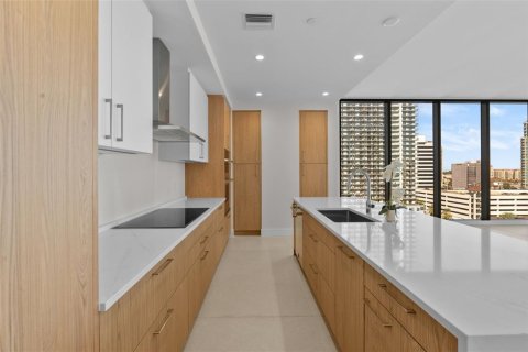 Condominio en venta en Saint Petersburg, Florida, 2 dormitorios, 218.04 m2 № 2091562 - foto 4