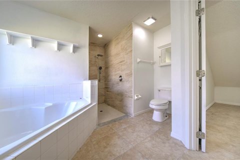 House in Clermont, Florida 4 bedrooms, 206.71 sq.m. № 1877360 - photo 16