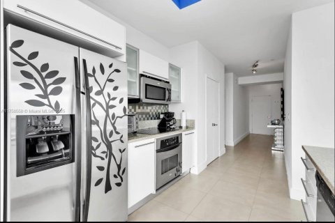 Copropriété à louer à Miami, Floride: 2 chambres, 122.17 m2 № 1728628 - photo 16