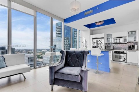 Copropriété à louer à Miami, Floride: 2 chambres, 122.17 m2 № 1728628 - photo 7