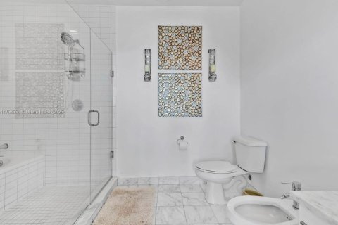 Copropriété à louer à Miami, Floride: 2 chambres, 122.17 m2 № 1728628 - photo 20