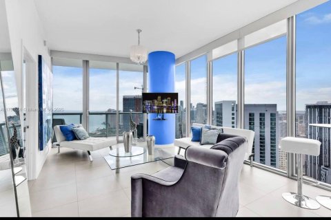 Copropriété à louer à Miami, Floride: 2 chambres, 122.17 m2 № 1728628 - photo 9