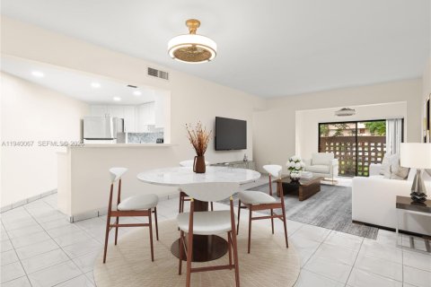 Condo in Miami, Florida, 2 bedrooms № 2180413