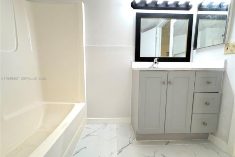 Купить кондоминиум в Майами, Флорида 2 спальни, 92.9м2, № 2180413 - фото 25