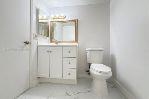 Купить кондоминиум в Майами, Флорида 2 спальни, 92.9м2, № 2180413 - фото 15