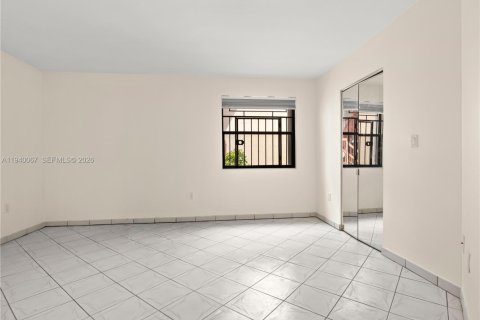 Купить кондоминиум в Майами, Флорида 2 спальни, 92.9м2, № 2180413 - фото 21