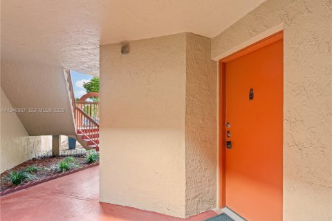 Купить кондоминиум в Майами, Флорида 2 спальни, 92.9м2, № 2180413 - фото 30