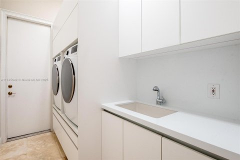 Casa en venta en Hollywood, Florida, 4 dormitorios, 355.17 m2 № 1691260 - foto 20