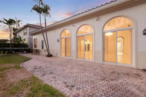 Casa en venta en Hollywood, Florida, 4 dormitorios, 355.17 m2 № 1691260 - foto 17