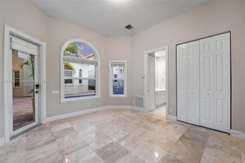Casa en venta en Hollywood, Florida, 4 dormitorios, 355.17 m2 № 1691260 - foto 9