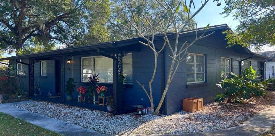 House in Winter Haven, Florida 3 bedrooms, 149.02 sq.m. № 2105568