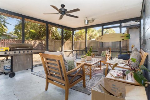 House in Winter Haven, Florida 3 bedrooms, 149.02 sq.m. № 2105568 - photo 20