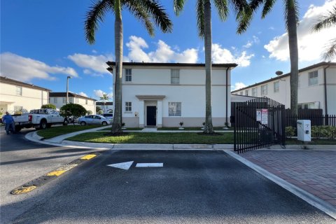 Купить таунхаус в Хайалиа, Флорида 4 спальни, 136.01м2, № 2020880 - фото 2