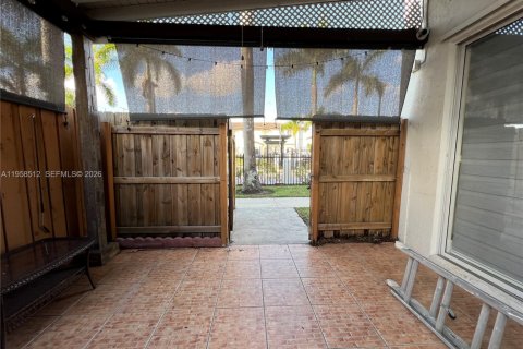 Купить таунхаус в Хайалиа, Флорида 4 спальни, 136.01м2, № 2020880 - фото 15