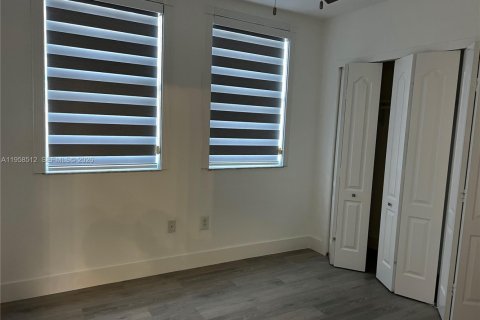 Купить таунхаус в Хайалиа, Флорида 4 спальни, 136.01м2, № 2020880 - фото 9