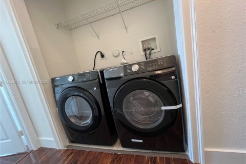 Купить таунхаус в Хайалиа, Флорида 4 спальни, 136.01м2, № 2020880 - фото 12